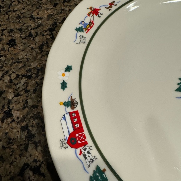 Pfaltgraff Snow Village Set of 4 Dinner Plates 11x11 - Picture 3 of 4